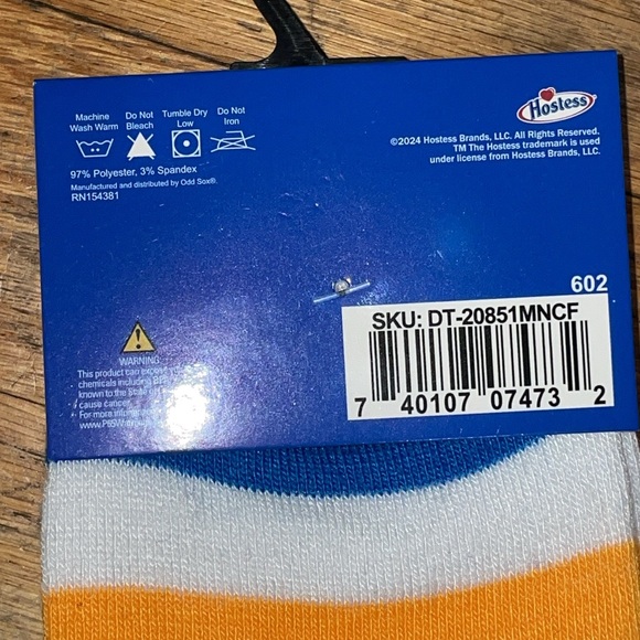 •HOSTESS•NWT JUMBO HONEY BUN NOVELTY CREW SOCKS FITS SHOES SIZE 6-12 UNISEX - Picture 6 of 7